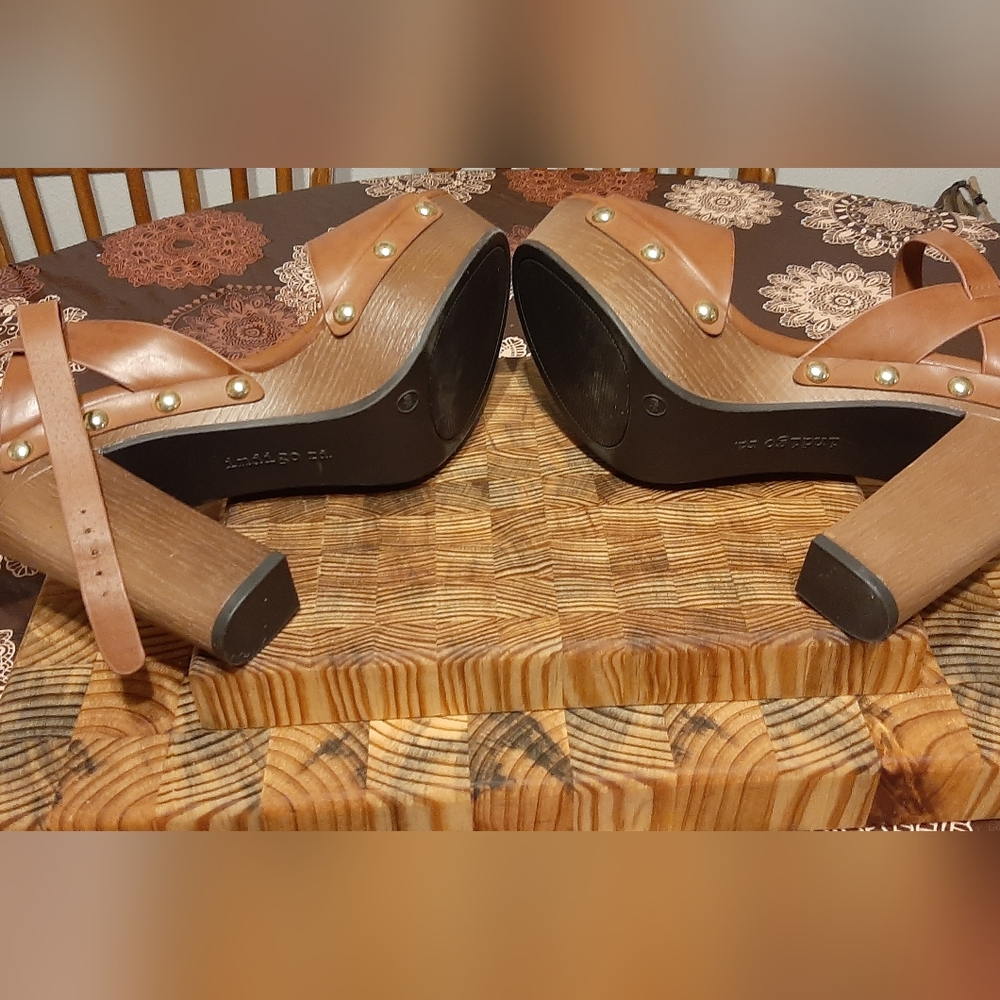 Indigo Rd Brown Heels - Picture 2 of 3